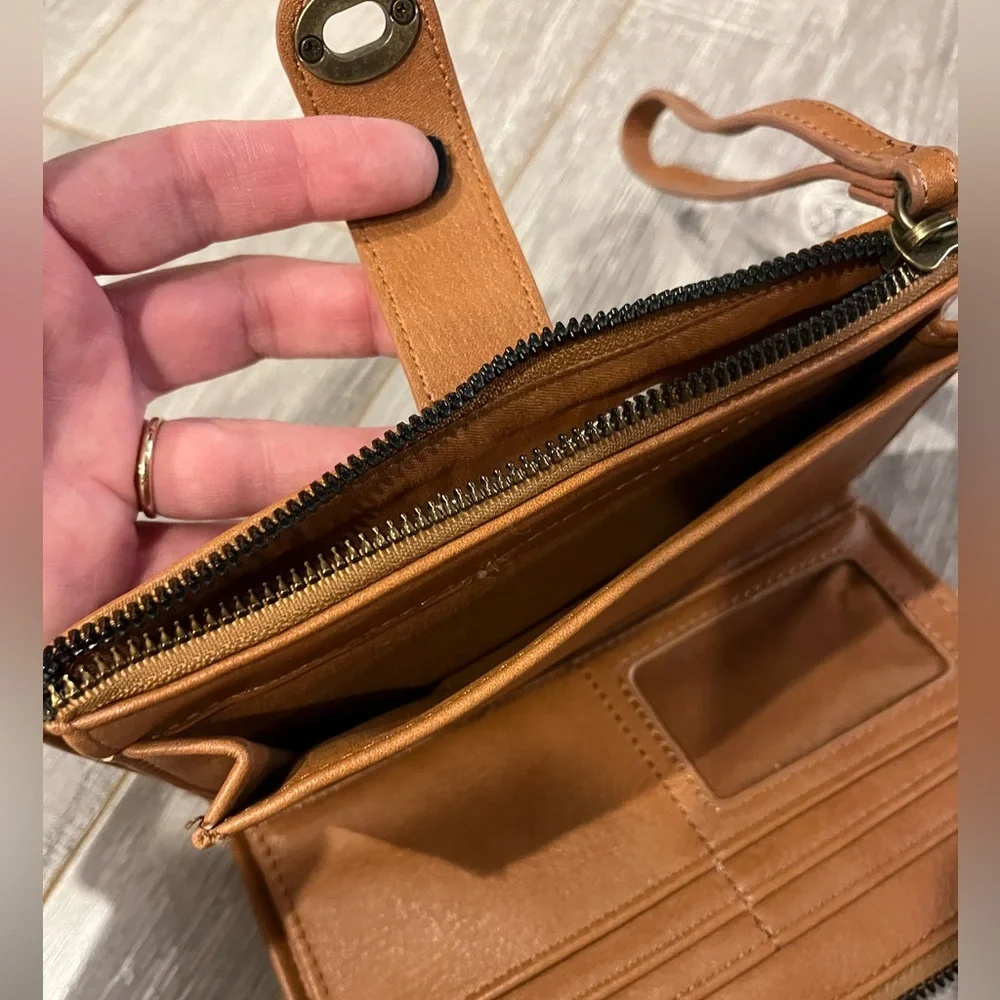 Maurice’s wristlet - Picture 5 of 6